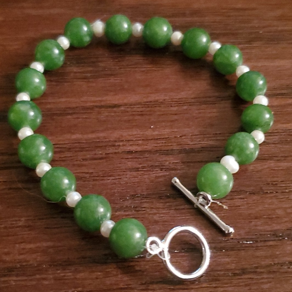 PEARLS AND JADE BRACELET - Picture 2 of 3